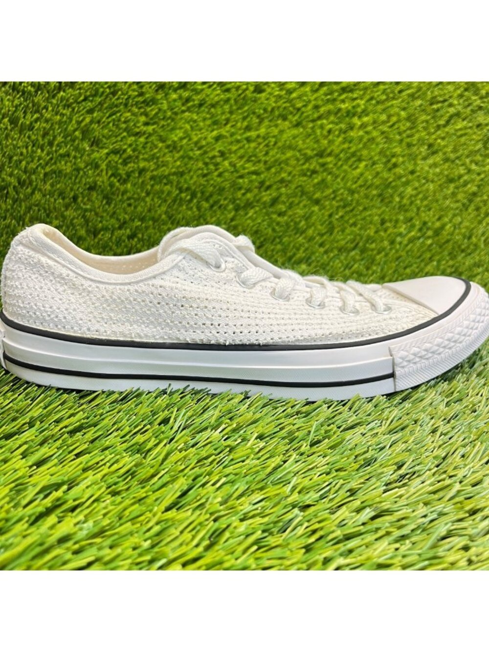Converse Chuck Taylor All Star OX Womens Size 9 White Athletic Shoes Sneakers